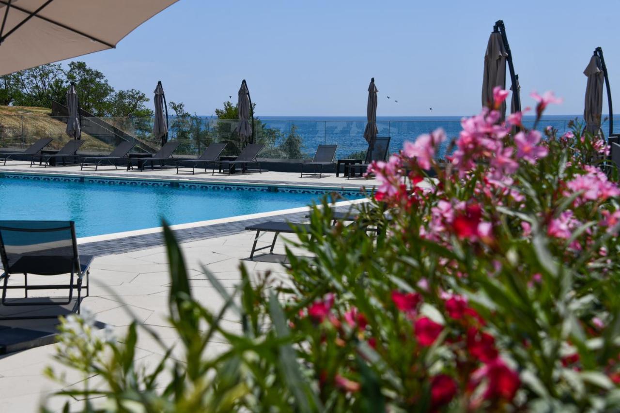 Hotel Topaz 4* Cap Aurora Kültér fotó