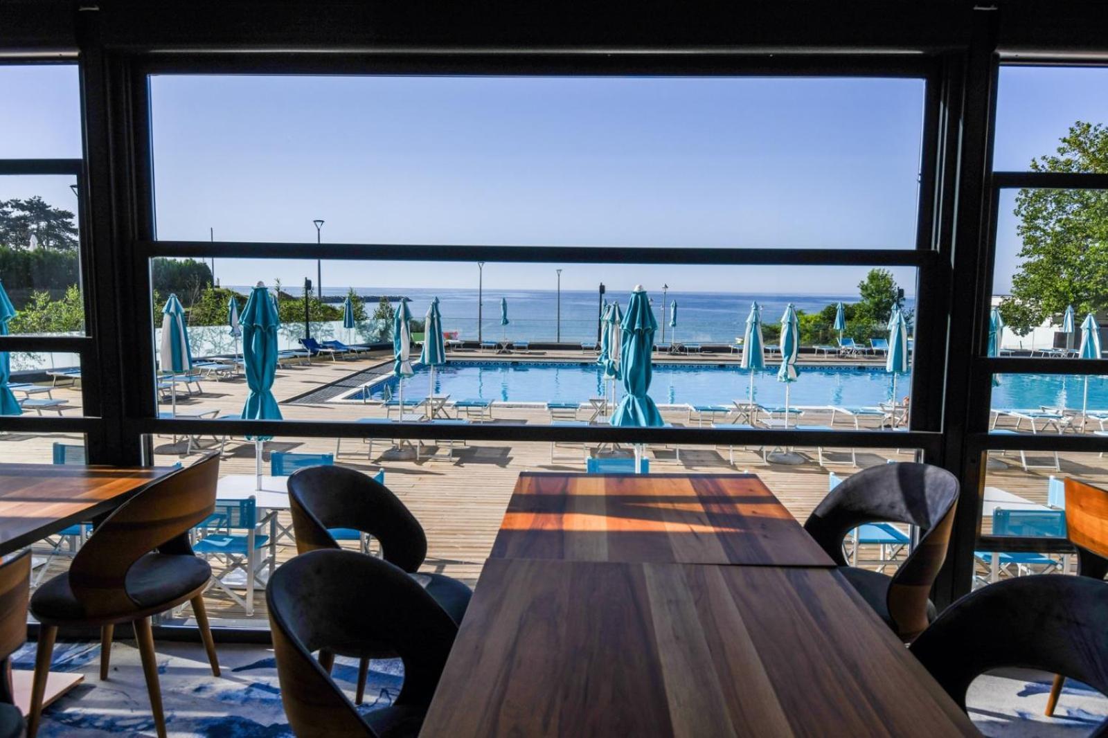 Hotel Topaz 4* Cap Aurora Kültér fotó